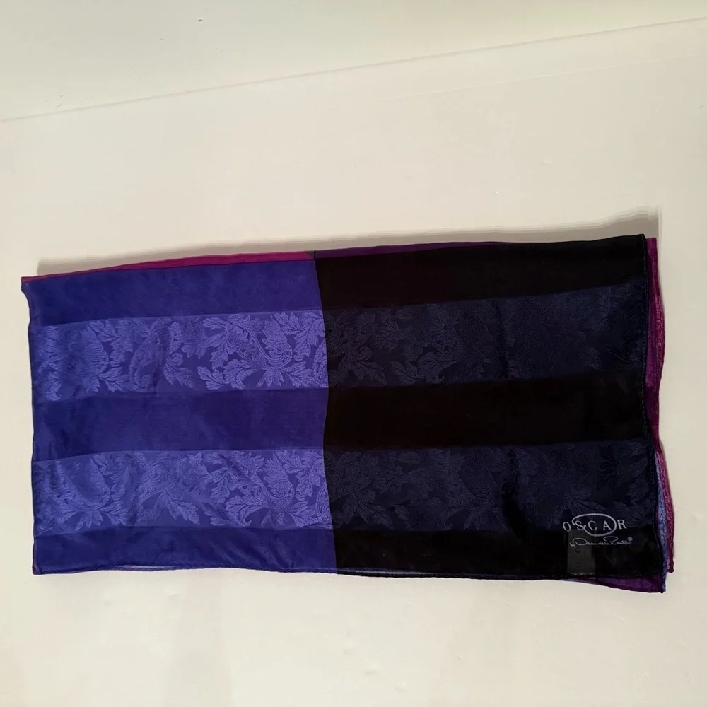 OSCAR DE LA RENTA SCARF PURPLE GRAY PINK SCROLL FLORAL STRIPE SILK LARGE SQUARE